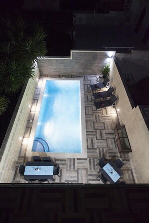 Outdoor pool, pool umbrellas - SOLEIL B&B GOZO  (Gharb)