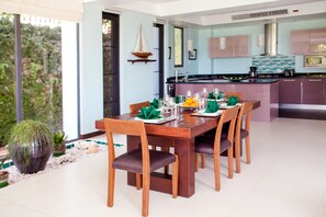 Daily continental breakfast (THB 460 per person) - 15 Goodwood Hill (Krabi)