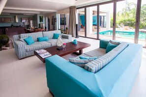 Vila panorâmica | Área de estar | Smart TV, Netflix, DVD player, serviços de streaming