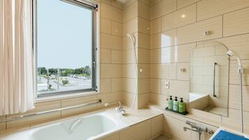 Artículos de tocador gratuitos, secador de pelo, pantuflas