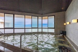 Hot springs - Kamenoi Hotel Chitamihama (Mihama)