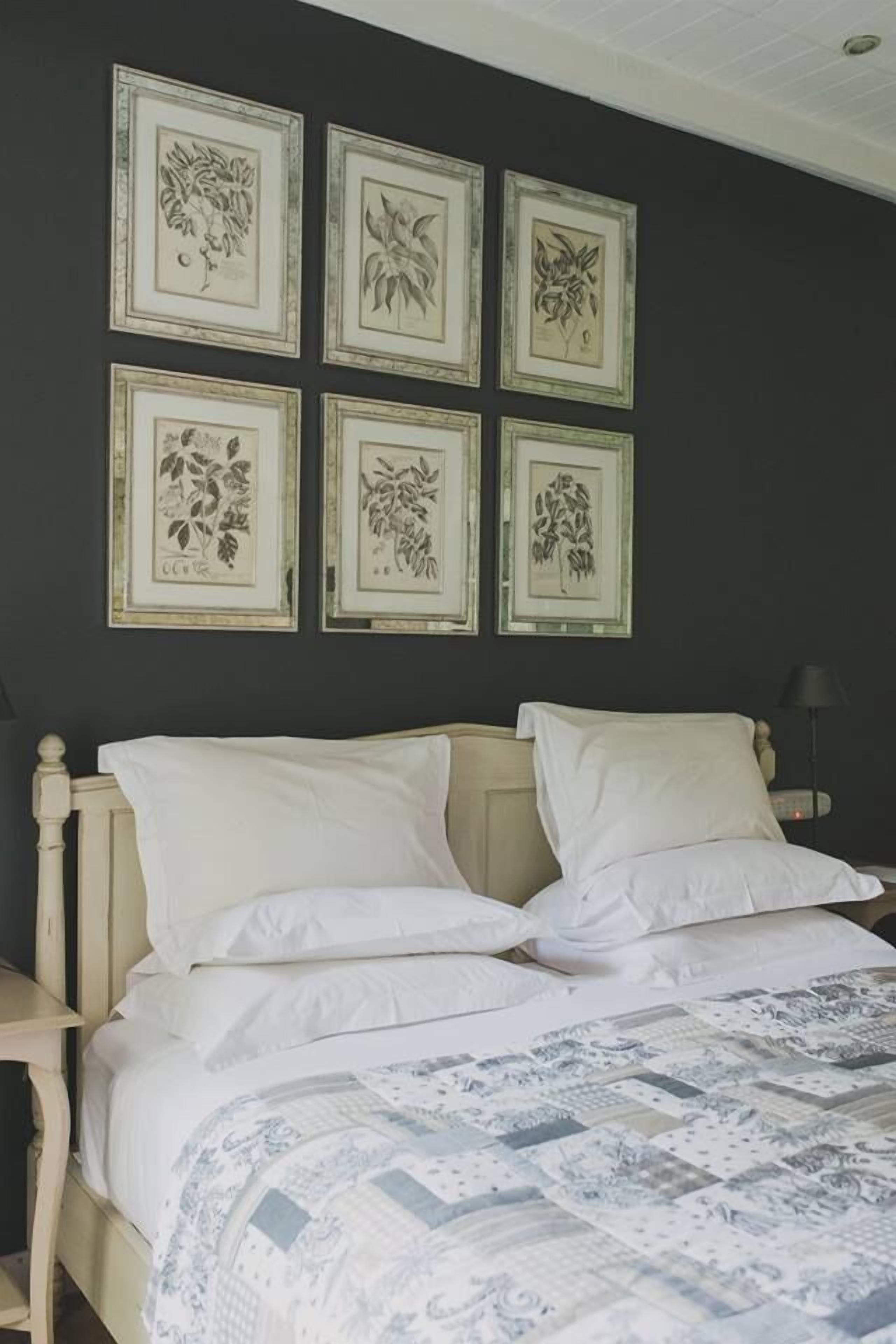 presidential suite | in-room safe, desk, iron/ironing board, free wifi