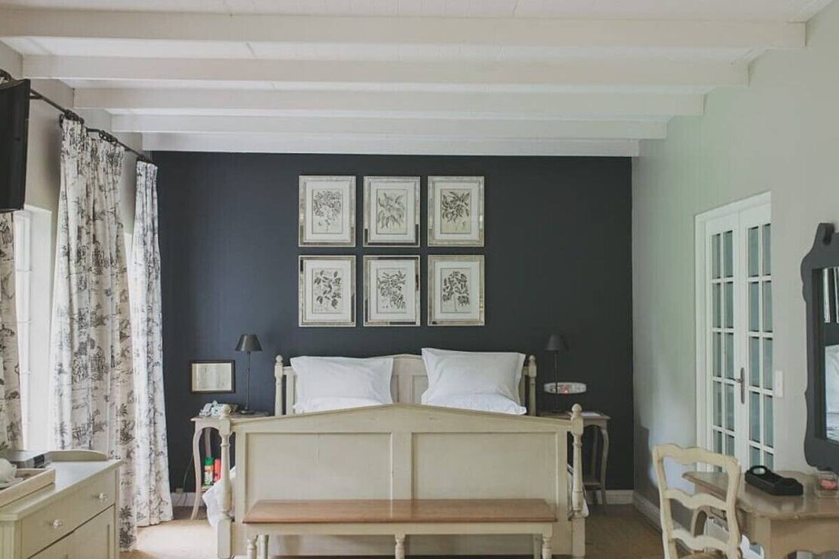 In-room safe, desk, iron/ironing board, free WiFi