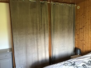 1 chambre, fer et planche à repasser, Wi-Fi gratuit, draps fournis