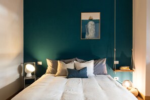 ألحفة محشوة بالريش ومكواة/لوح كي وواي فاي مجانًا