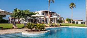 Außergewöhnliche Finca mit Park, Minigolf, Padelplatz, Whirlpool und Swimmingpools