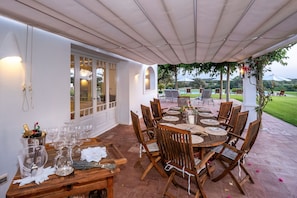 Outdoor dining