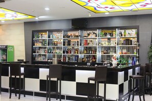 Bar (on property) - Ambassador Hotel (Baku)