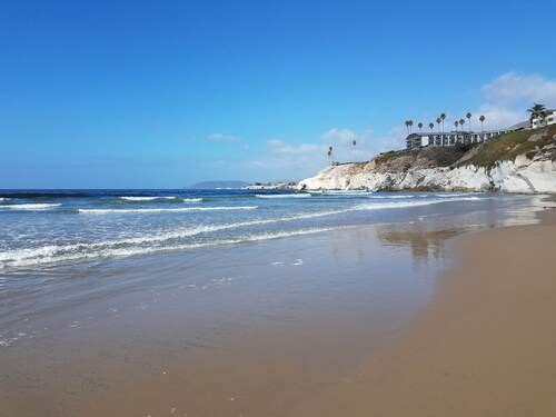 Large Sunny Pismo Beach Condo Down the Street From the Beach!