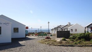 Unclassified image, 3 of 37, button - Spiddal Cottage (Spiddal)