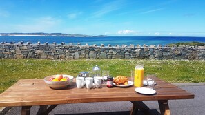 Cottage | Balcony - Coral Strand Lodge (Ballyconneely)