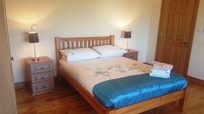 Cottage | 3 bedrooms, travel cot - Coral Strand Lodge (Ballyconneely)