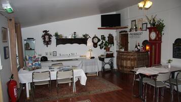 Daily continental breakfast for a fee