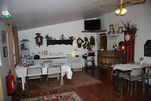 Desayuno continental todos los días (con cargo)