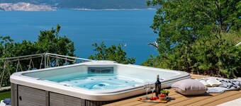 Seaview Villa Maruncela with pool, Jacuzzi