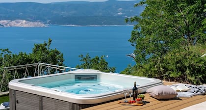 Villa Maruncela with sea and island views, 5 bedrooms, private pool, gym