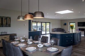 Deluxe-Haus | Eigene Küche | Kühlschrank, Mikrowelle, Ofen, Herdplatte