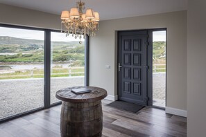 Deluxe House | Living room | LCD TV