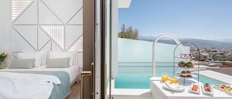 Ambassador, Private Pool, Sea View | Balcony