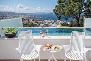 Executive Double Room, Private Pool, Sea View | Egyptian cotton sheets, premium bedding, down comforters, pillowtop beds