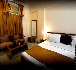 مكواة/لوح كي وواي فاي مجانًا وملاءات أسرّة