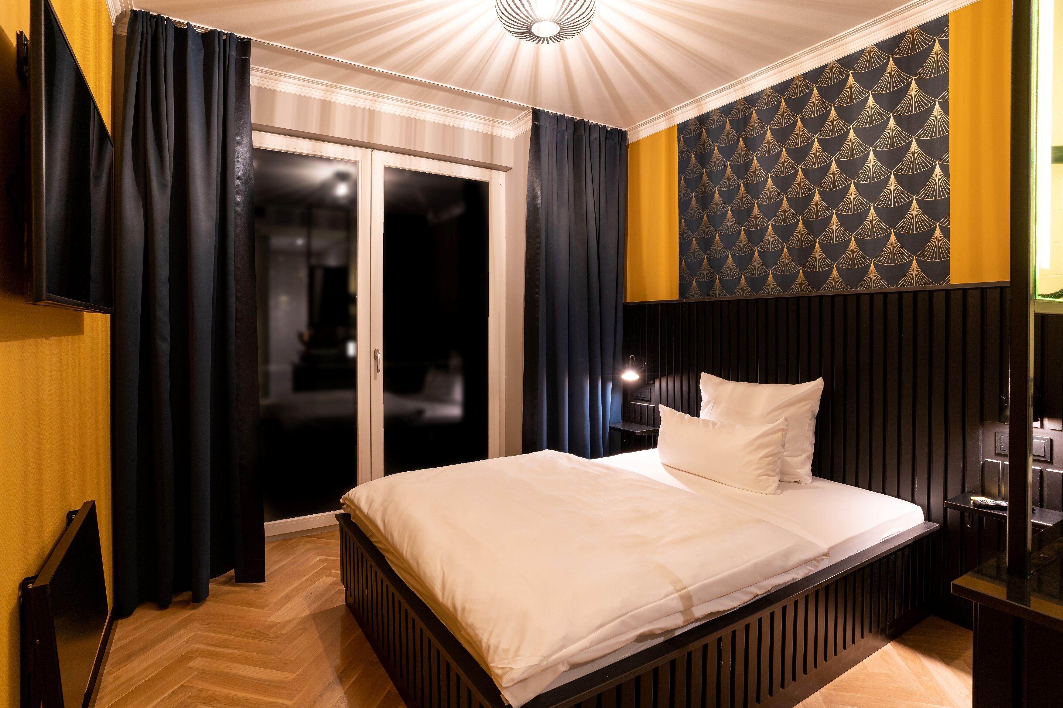 Minibar, Schreibtisch, schallisolierte Zimmer, Bügeleisen/Bügelbrett