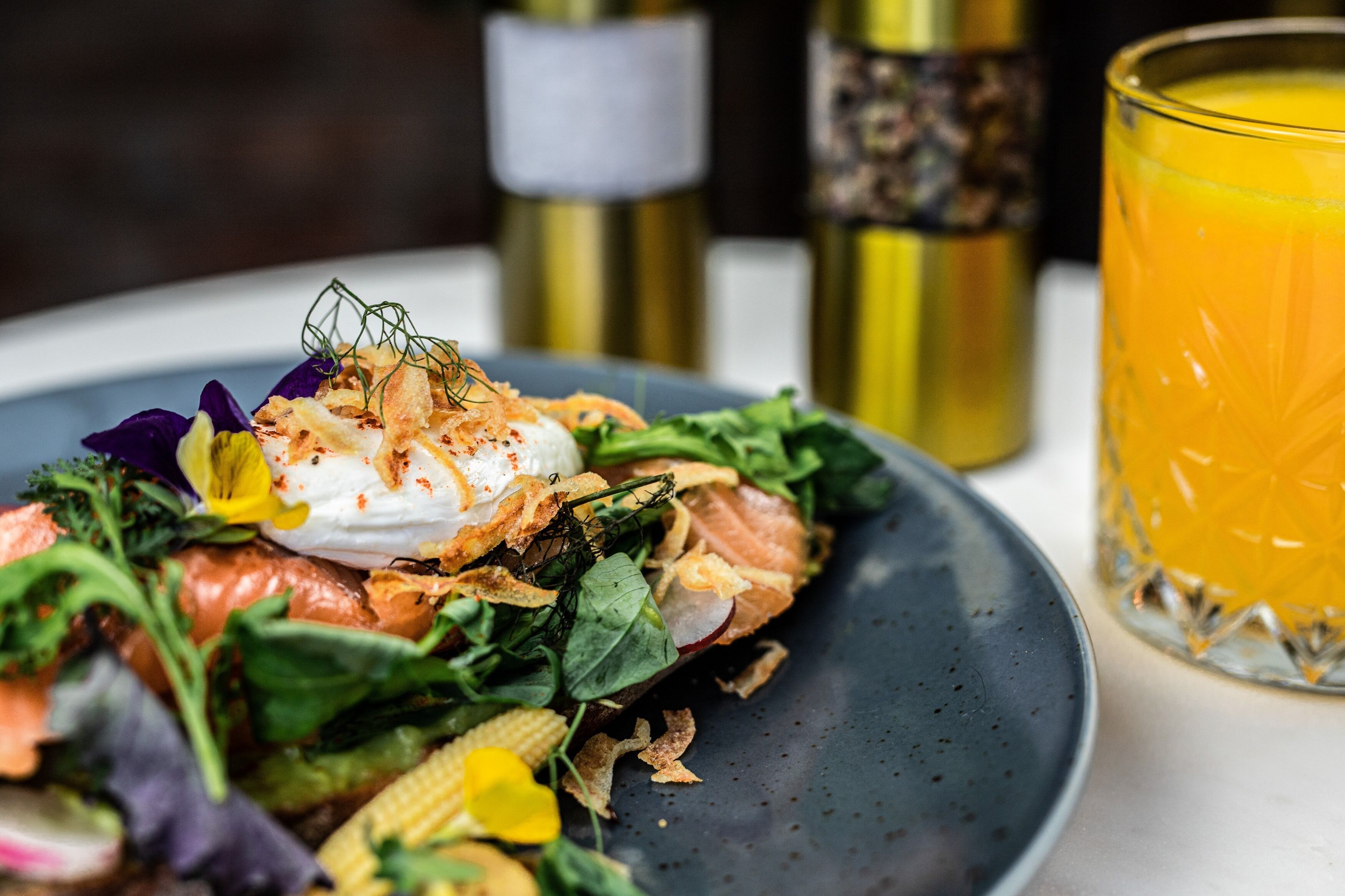 daily cooked-to-order breakfast for a fee