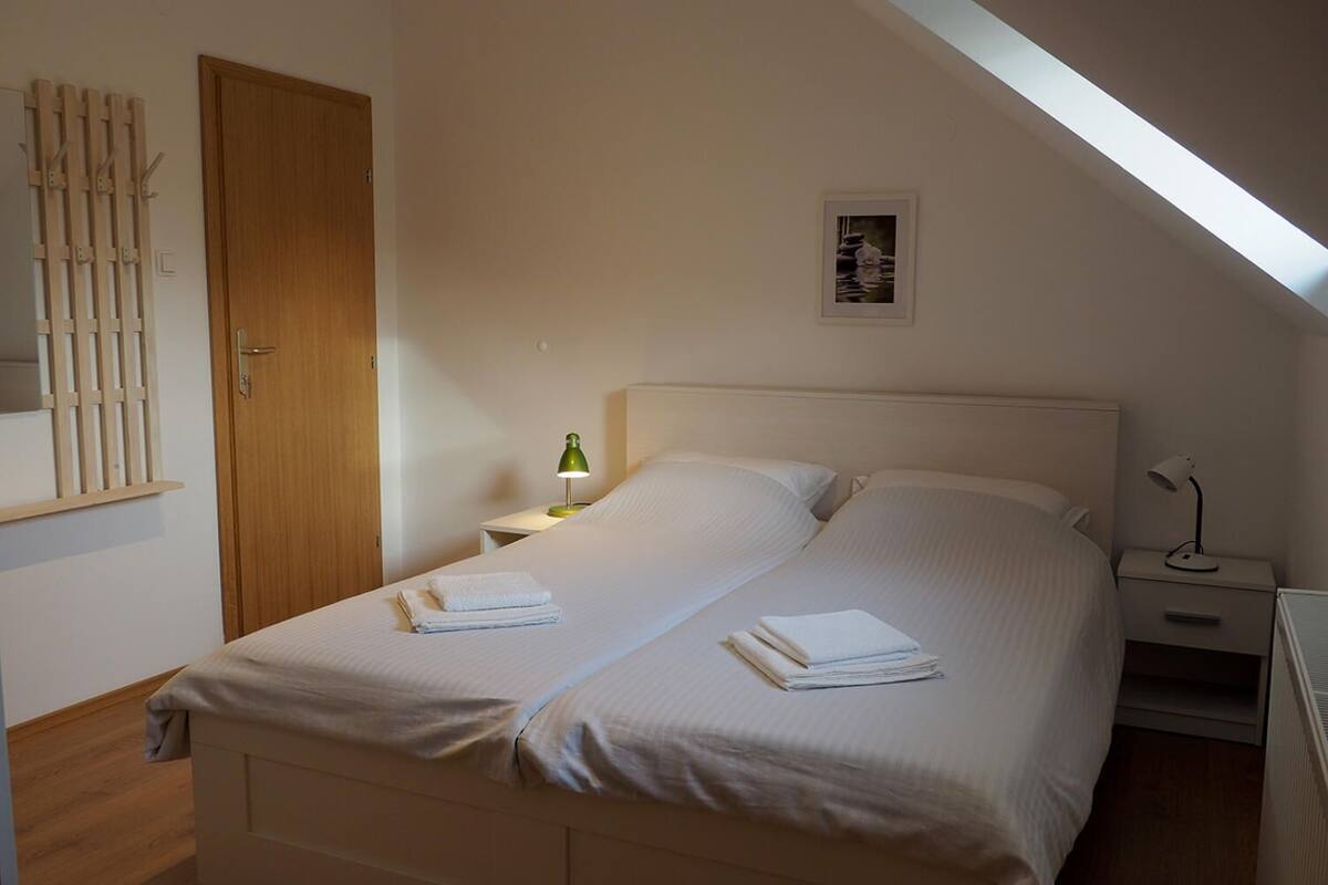 Double Room (Antares) | Free WiFi, bed sheets