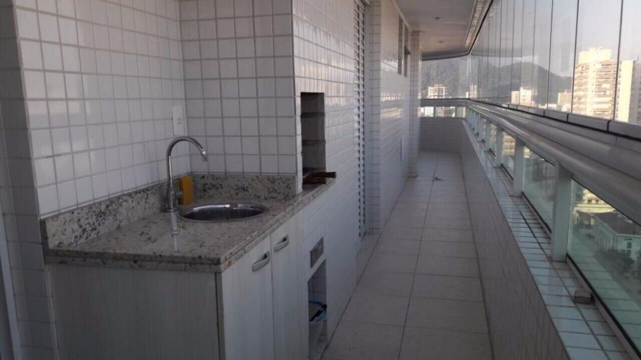 BEAUTIFUL FIT WITH SEA VIEW