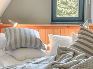 3 Schlafzimmer, Reisekinderbett, kostenloses WLAN, Bettwäsche