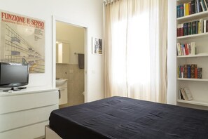 2 bedrooms, iron/ironing board, free WiFi, bed sheets - St. Peter - Vatican State - Center city Rome. A/C and fully equipped (Roma)