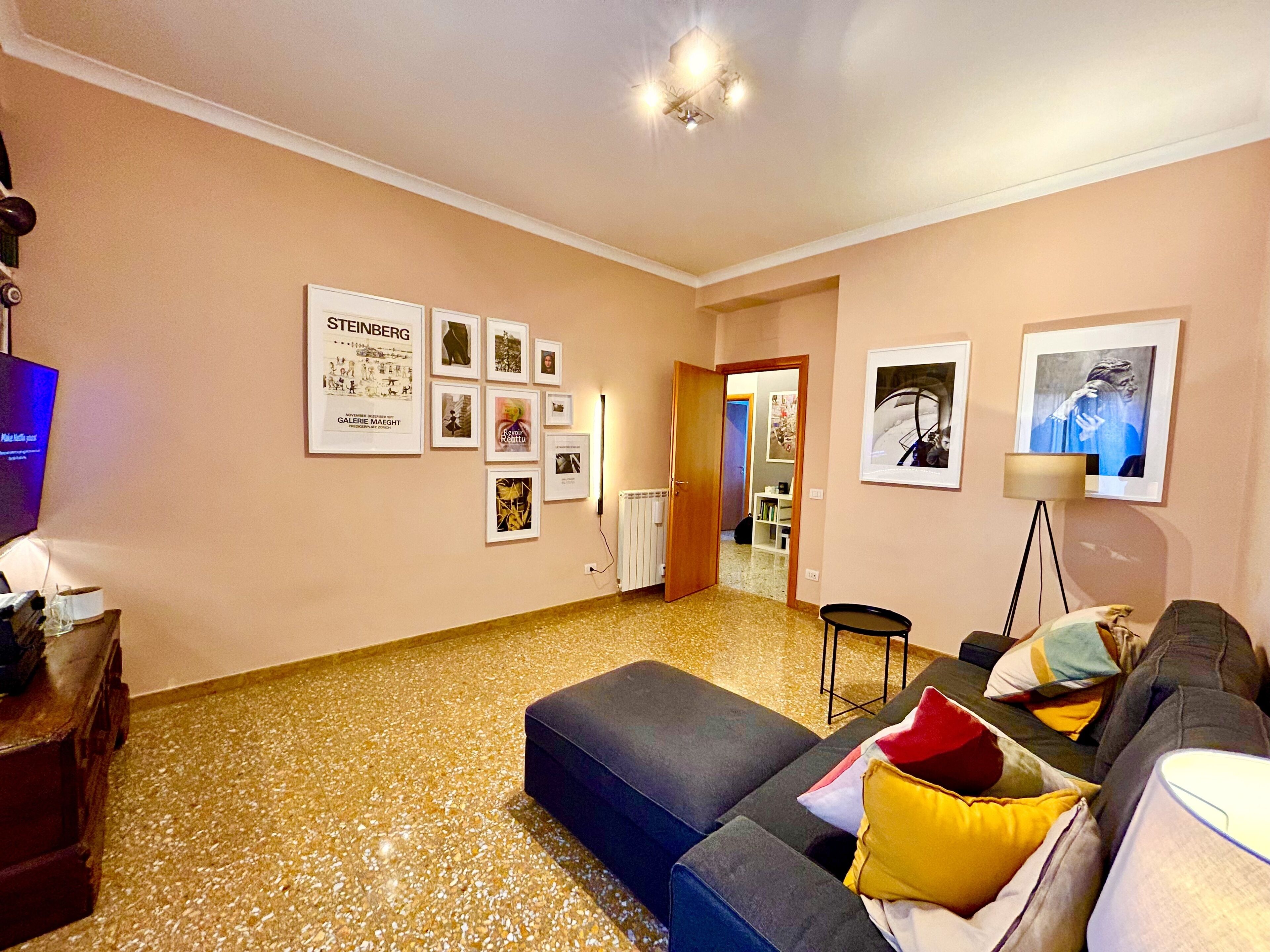 تلفزيون ذكي، كُتُب