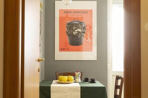 Dining - St. Peter - Vatican State - Center city Rome. A/C and fully equipped (Roma)