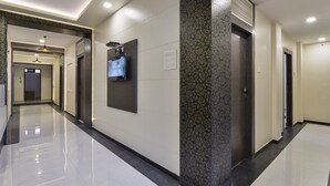 Unclassified image, 4 of 39, button - Hotel Aroma (Mumbai)