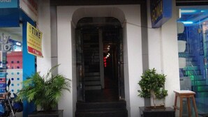 Unclassified image, 5 of 39, button - Hotel Aroma (Mumbai)
