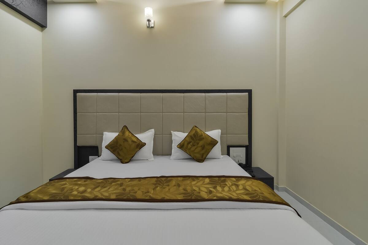 Deluxe Room | Blackout drapes, WiFi (free), individually decorated
