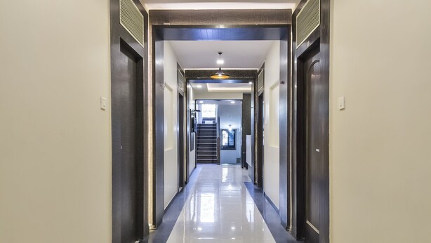 Unclassified image, 1 of 39, button - Hotel Aroma (Mumbai)