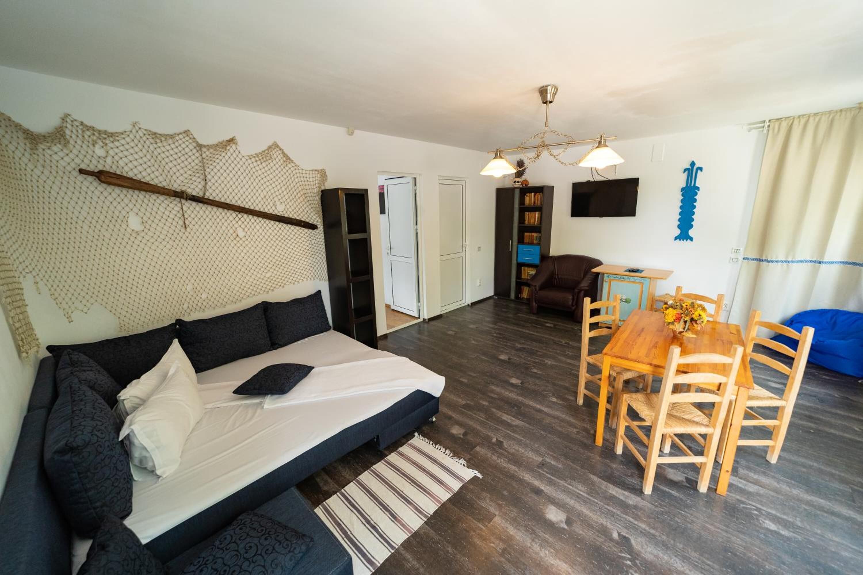 Minibar, Verdunkelungsvorhänge, kostenloses WLAN, Bettwäsche