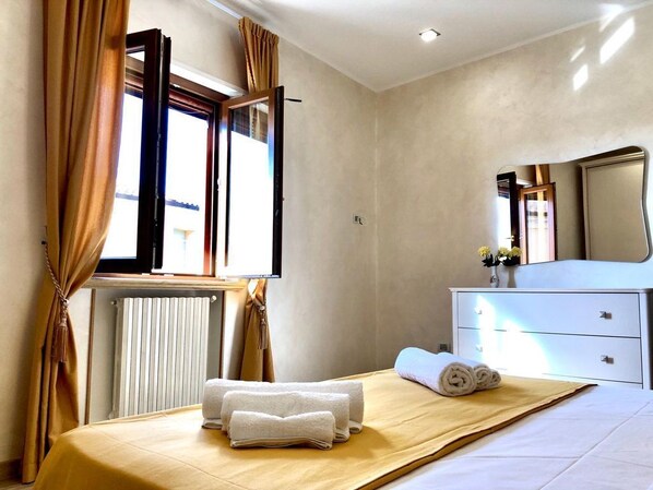 2 Schlafzimmer, Bügeleisen/Bügelbrett, kostenloses WLAN, Bettwäsche