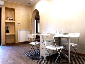 Nicht klassifiziertes Bild, 3 von 18, Schaltfläche