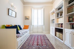 3 habitaciones, escritorio, tabla de planchar con plancha y wifi 