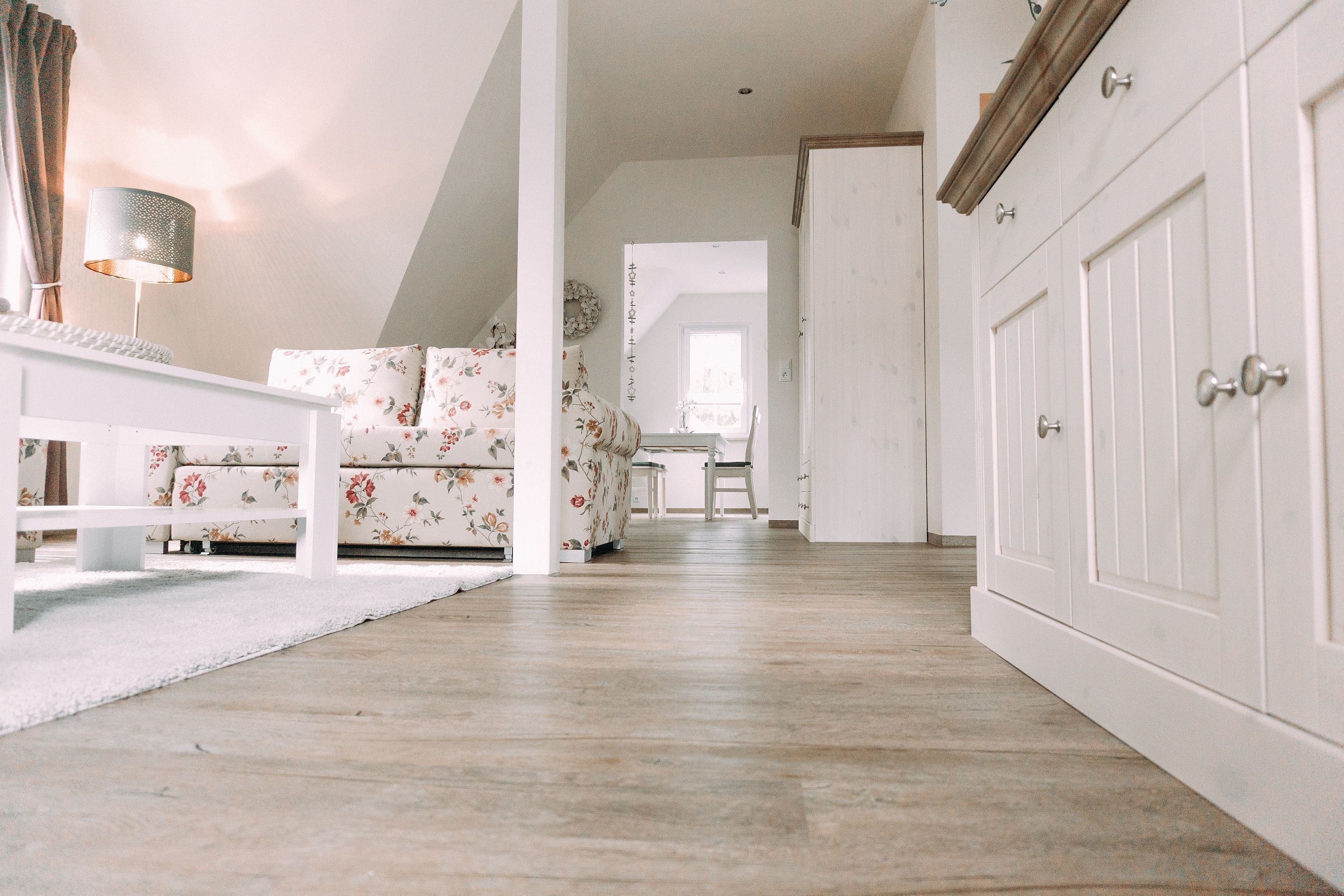 Deluxe Apartment | Living area | Flat-screen TV