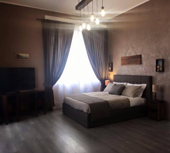 Quadruple Room | Soundproofing, cribs/infant beds, free WiFi, bed sheets - B&B I 4 Elementi (Naples)