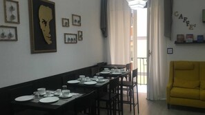 منطقة تناول الإفطار