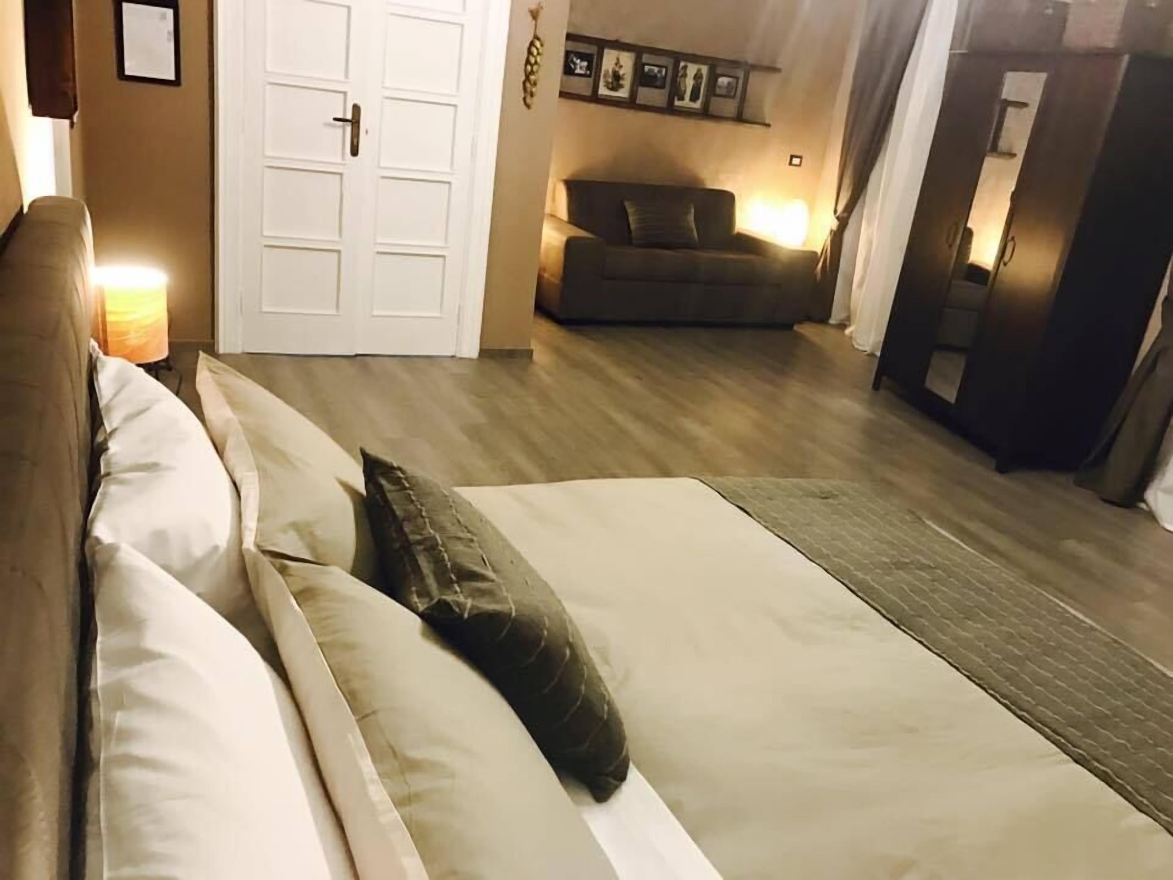Habitación cuádruple | Insonorización, cunas, wifi gratis y ropa de cama 