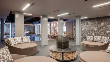 Couples treatment room(s), sauna, steam room, massages