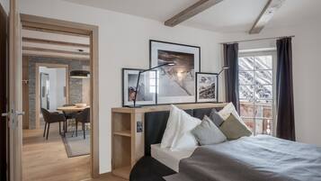 Apartment, 2 Bedrooms | In-room safe, soundproofing, free WiFi, bed sheets