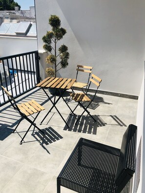 Terrace/patio - Schöndorf Hostel (Bratislava)