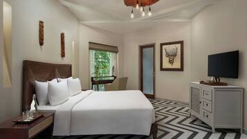 Classic Cottage, 1 King Bed, Resort View | Desk, iron/ironing board, free WiFi, wheelchair access
