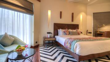 Fern Classic Premium Cottage | Bathroom | Shower, slippers, towels